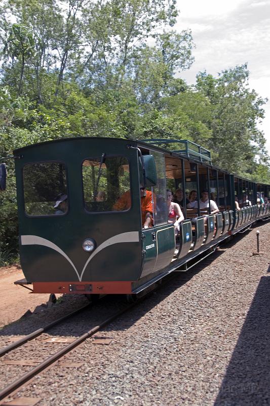 20071204_134516  D200 4000x2667.jpg - Jungle Train makes getting from one place to anther within the (Argentine) Fall area easier